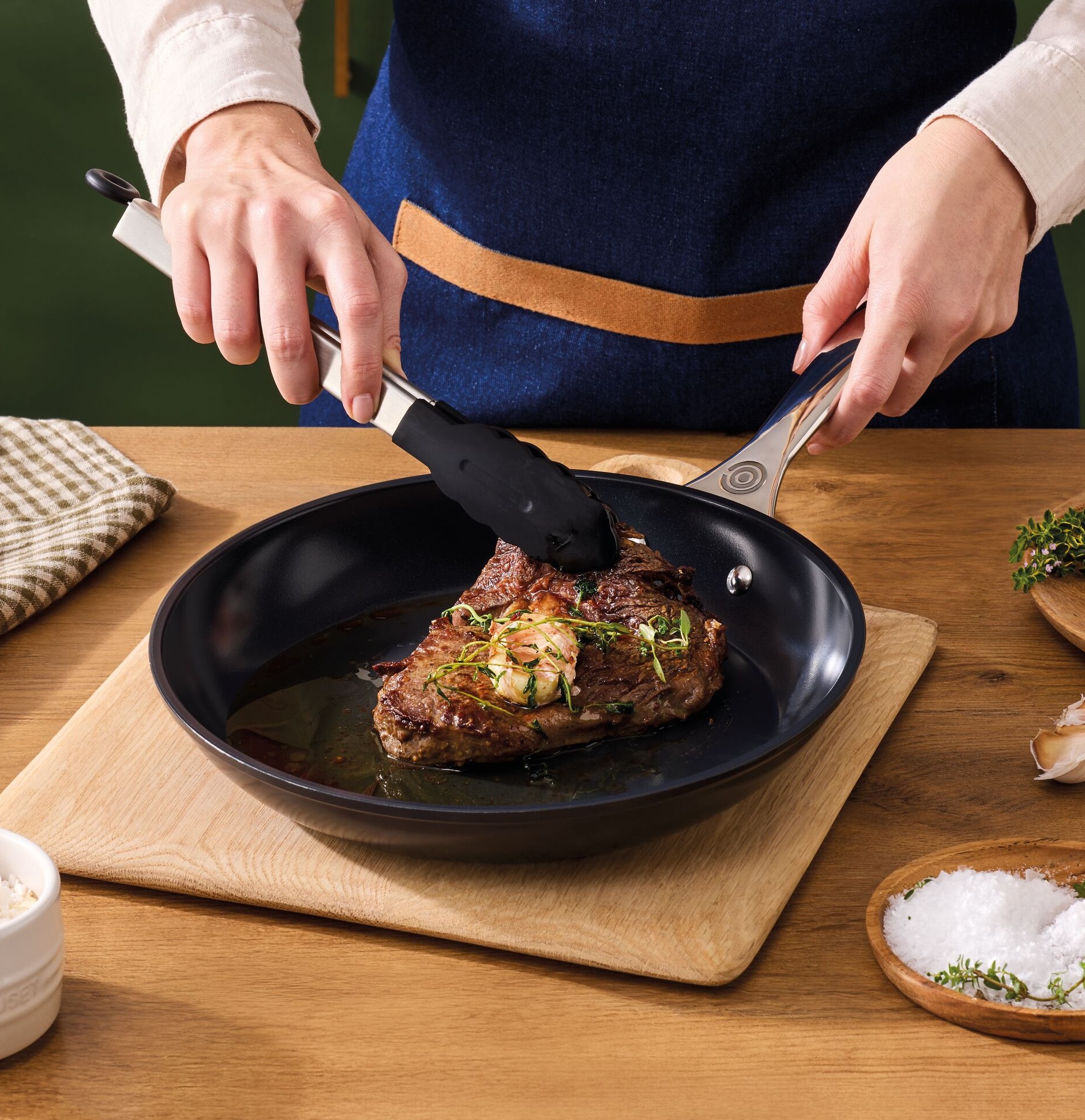 NON-STICK CERAMIC ESSENTIAL